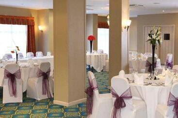 Barons Court Hotel Walsall