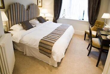 ホテル Hollin House