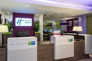 Отель Holiday Inn Express Harlow, An Ihg