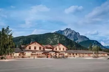 فندق Banff Caribou Lodge And Spa