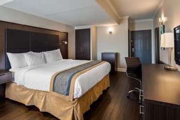 Otel Best Western Laval Montreal & Conference Centre