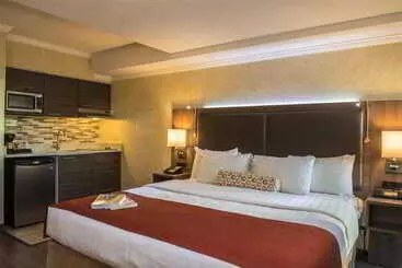 Grand Park Hotel & Suites Downtown Vancouver, Ascend Hotel Collection