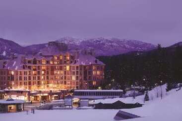هتل Pan Pacific Whistler Mountainside