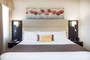 فندق Ramada By Wyndham St. John's