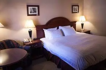 בית מלון כפרי Revelstoke Lodge