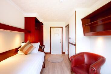 فندق Harvey's Point