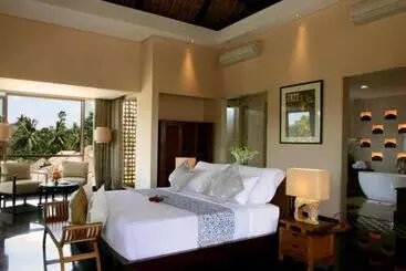 リゾートホテル Kamandalu Ubud