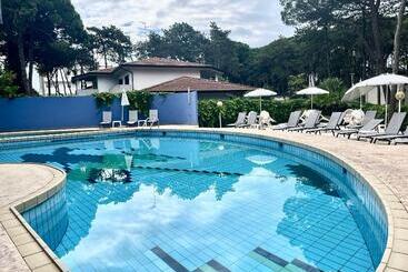 هتل Alemagna Bed&breakfast Lido Del Sole