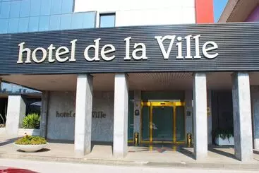 Отель De La Ville Avellino