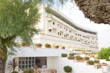 ホテル Del Levante