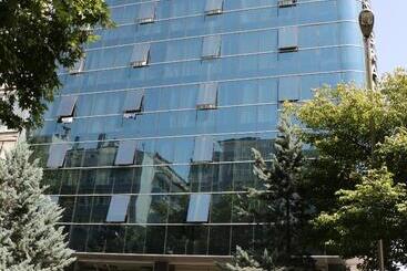 هتل Business Grand