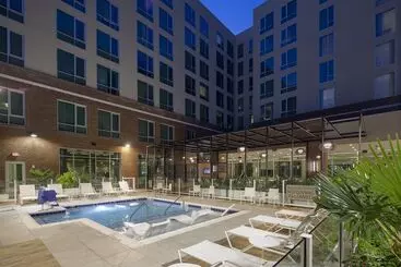 Hotelli Residence Inn By Marriott Greenville Downtown
