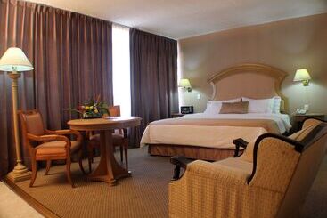 فندق Best Western Plus Plaza Florida & Tower