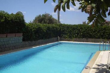 Fora Apart Otel Cesme