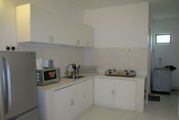 דירות לתיירים Red Door Apartments