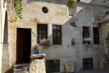 آپارتمانهای توریستها Kayhan Cave Villa