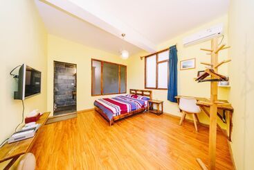 Alberg Summer Flowers Inn