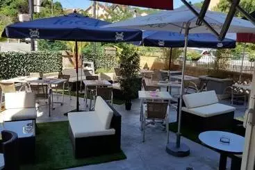 Otel Le Dunant