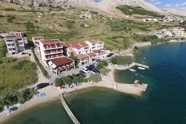 פנסיון Pansion Laguna