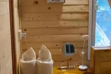هتل Lazy Hut