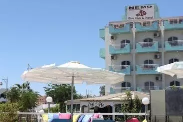 Hotelli Nemo Dive Club &