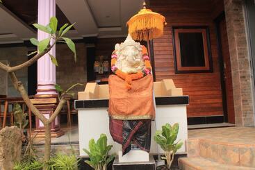 פנסיון Kailash Garden Homestay