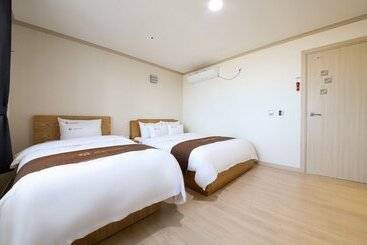 Hôtel Mj Tour Hostel