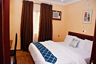 La Viju Hotel & Suites