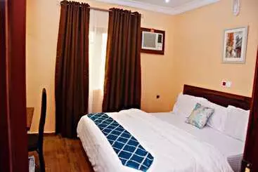 La Viju Hotel & Suites