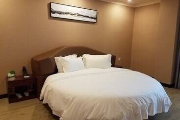 Yi Hao International Apartment