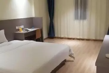 Hotel 7 Days Inn