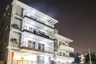 Fabhotel Emoji Stays