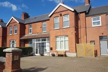 펜션 Aona Townhouse