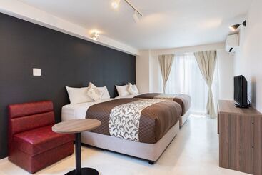 هتل Mr.kinjo Golden Cats