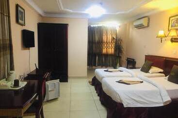 فندق Akroma Plaza