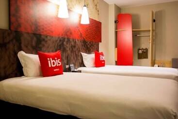 בית מלון כפרי Ibis Taicang Center Plaza