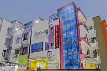 Itsy Hotels Ransu Residency