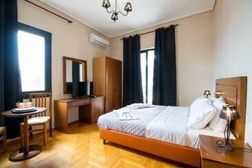 膳宿费 Stone Palace