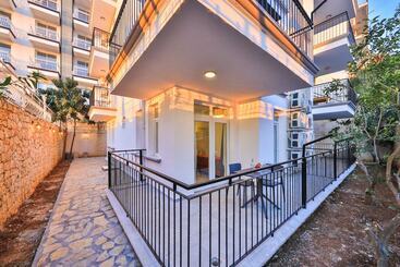 דירות לתיירים Tugce Apart