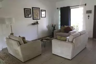 تختخواب و صبحانه Cancun Soho