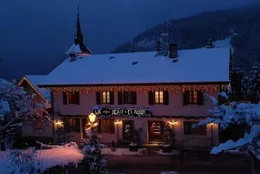 Hotelli Hôtel Restaurant La Croix Jean Claude