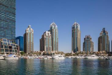 Жильё для туристов Kennedy Towers   Marina Terrace