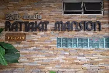 Hotelli Rattakit Mansion