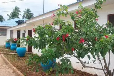 Pension Nungwi House