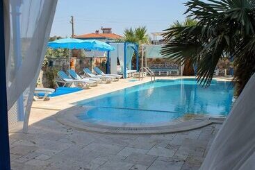 Cunda Paradise Otel