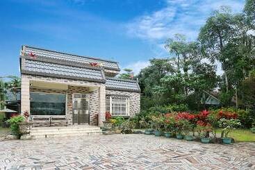 تختخواب و صبحانه Fong Huang Garden