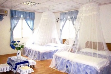 تختخواب و صبحانه Fong Huang Garden