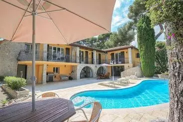 Appartements touristiques Grande Villa Proche Monaco