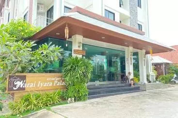 هتل Narai Iyara Palace