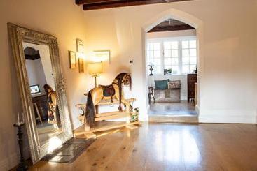 קוטג'' Abbots Oak Manor